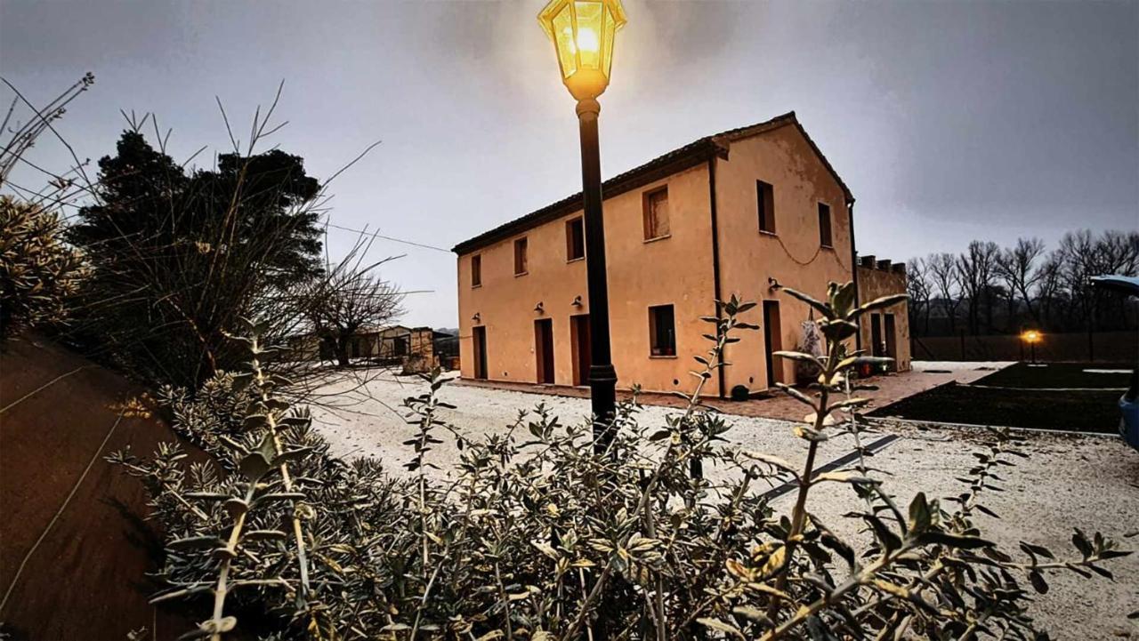 Casa Montefiore 13 Iris Lt Nella Tranquilla Campagna Marchigiana Ancona Bagian luar foto