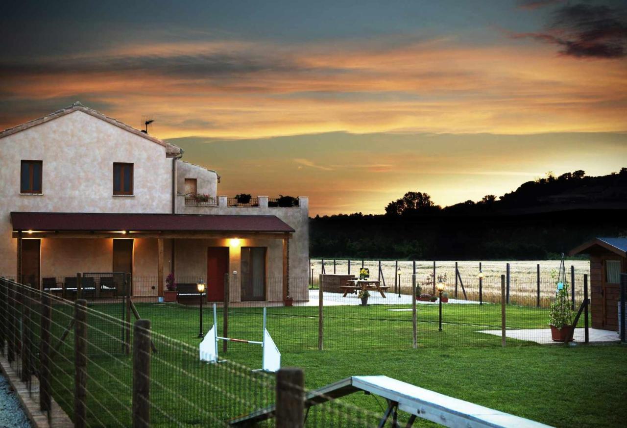 Casa Montefiore 13 Iris Lt Nella Tranquilla Campagna Marchigiana Ancona Bagian luar foto