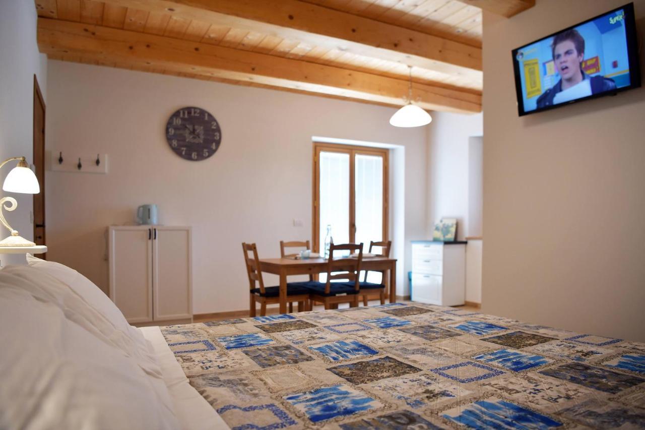 Casa Montefiore 13 Iris Lt Nella Tranquilla Campagna Marchigiana Ancona Bagian luar foto