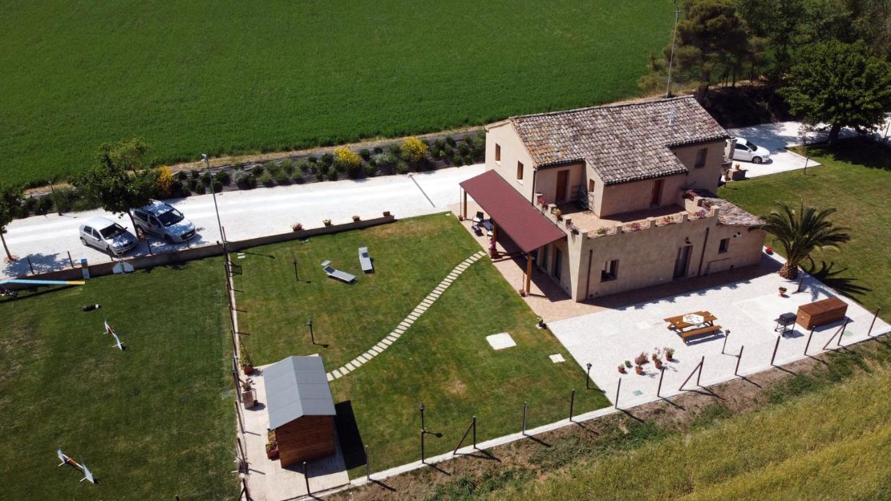 Casa Montefiore 13 Iris Lt Nella Tranquilla Campagna Marchigiana Ancona Bagian luar foto