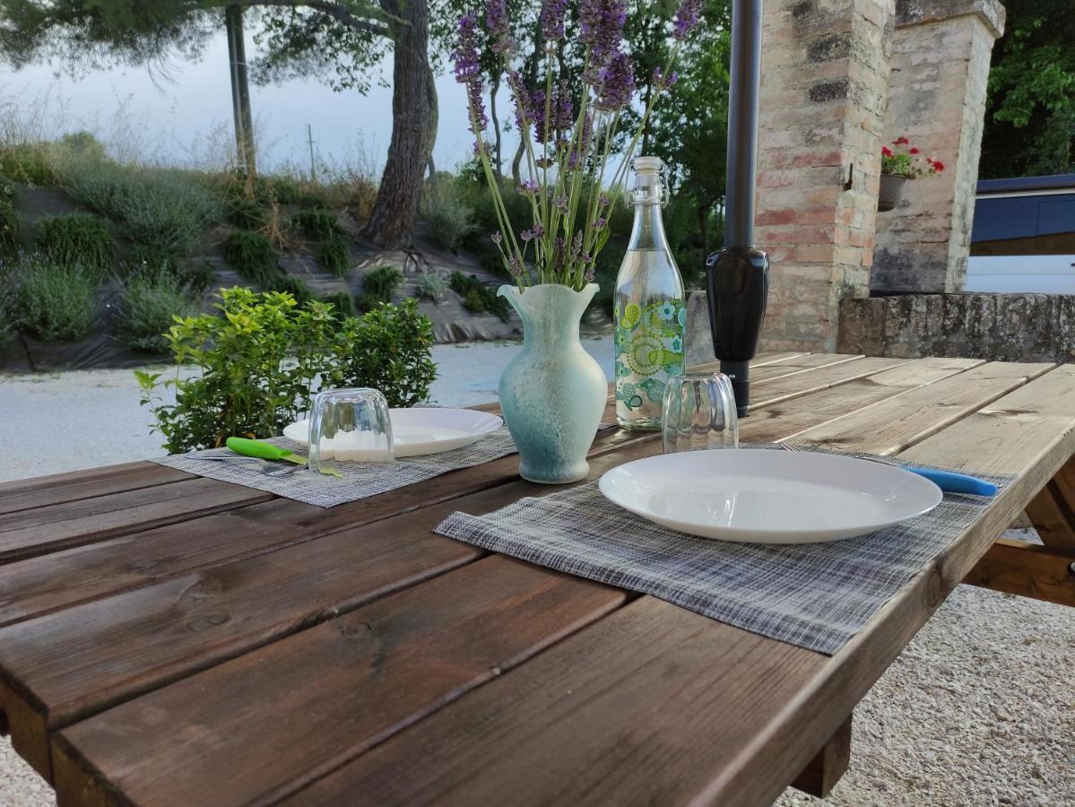 Casa Montefiore 13 Iris Lt Nella Tranquilla Campagna Marchigiana Ancona Bagian luar foto